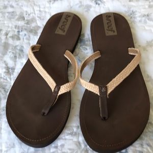 Women’s Reef sandals size 8 like new worn once